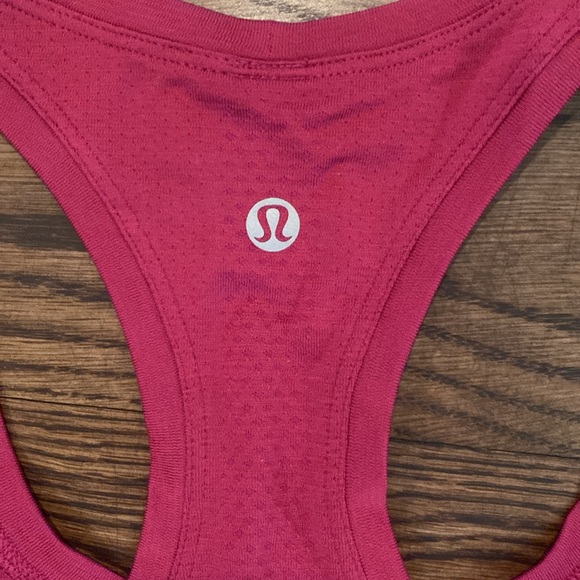 Lululemon size 2 swiftly tech tank *RACE LENGTH* - Picture 4 of 5